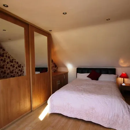 Molly's Cottage, Feriehus Furbo