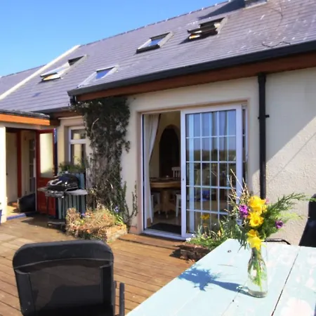 Molly's Cottage, * Furbo